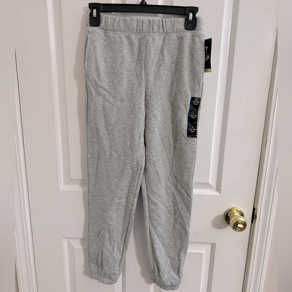 NWT Girls large joggers. Size large. Size 10-12. Gray.